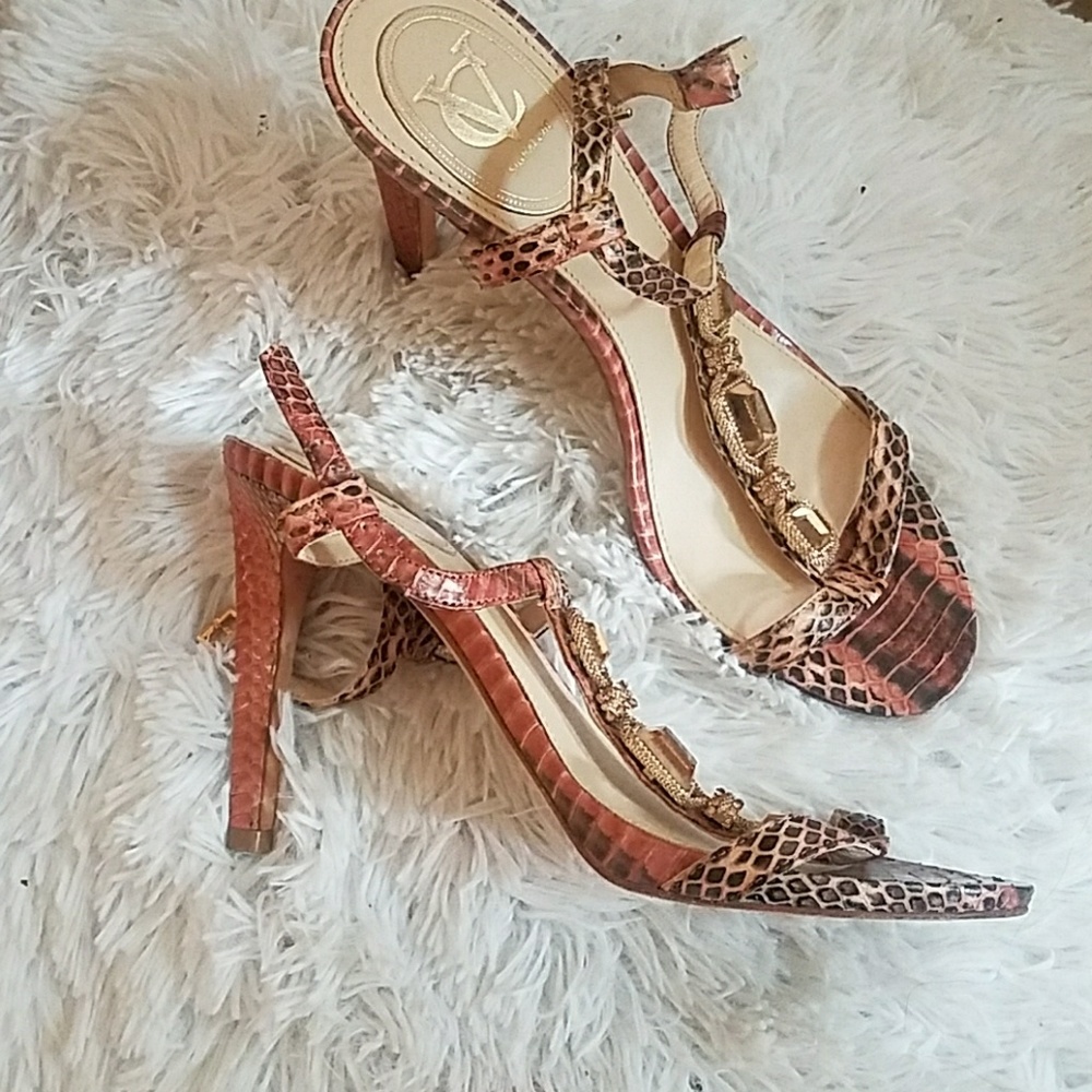 VINCE CAMUTO SNAKE VI-BENNI SANDALS SIZE 38